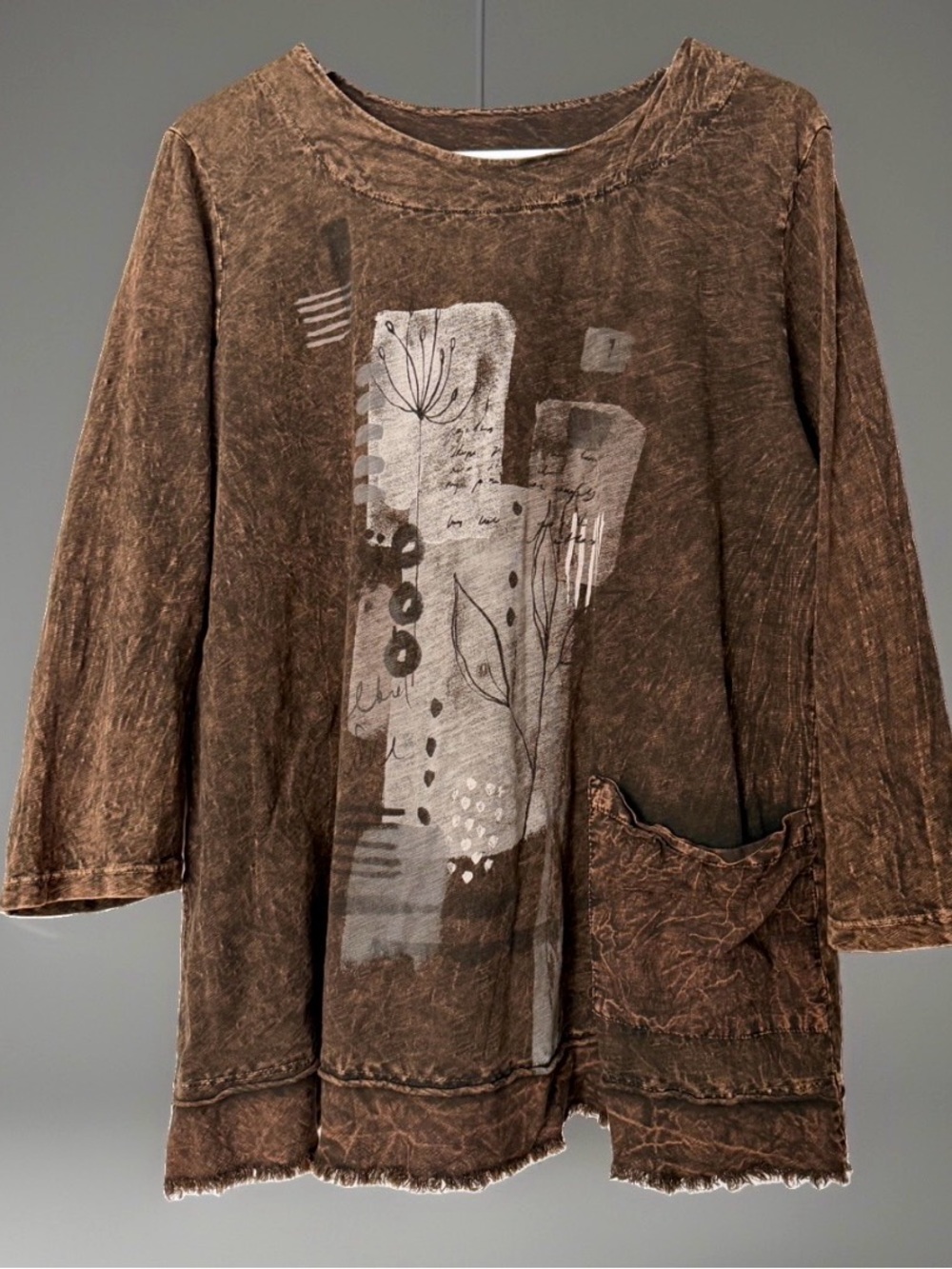 Jess & Jane Womens Top L brown mineral Wash Artsy 3/4 Sleeve Mia Print pocket